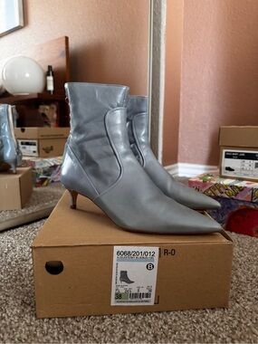 Zara Powder Blue Leather Pointed-Toe Kitten Heel Ankle Boots 7.5